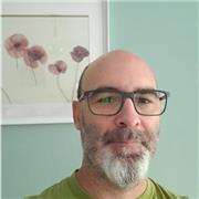 Ancien Directeur Artistique reconverti dans l'enseignement, je propose des cours ou toute aide dans la discipline des Arts App